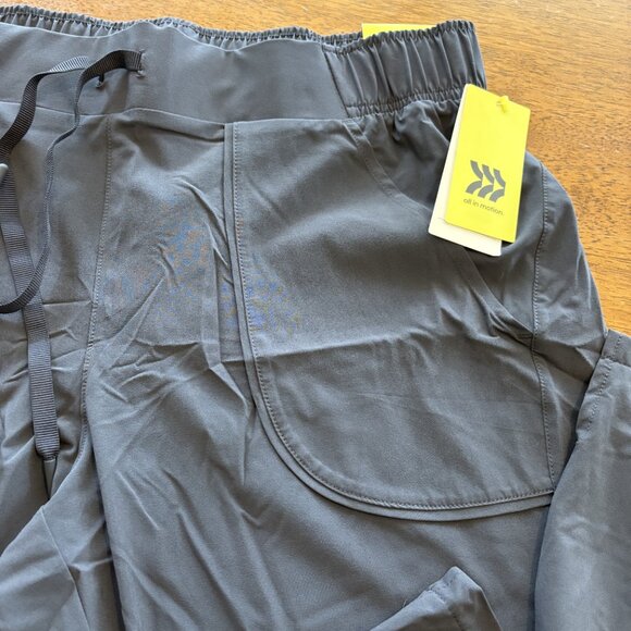 NEW Women's In Motion Athletic Pants - Size M - Picture 3 of 4